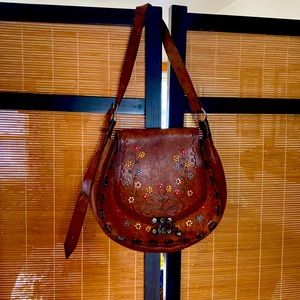 Tooled Leather Purse 1960s 1970s Floral Print Metal Clasp